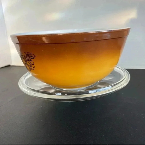Vintage Pyrex 2 1/2 QT. Old Orchard Mixing Bowl #403 With Glass Lid - Picture 7 of 16
